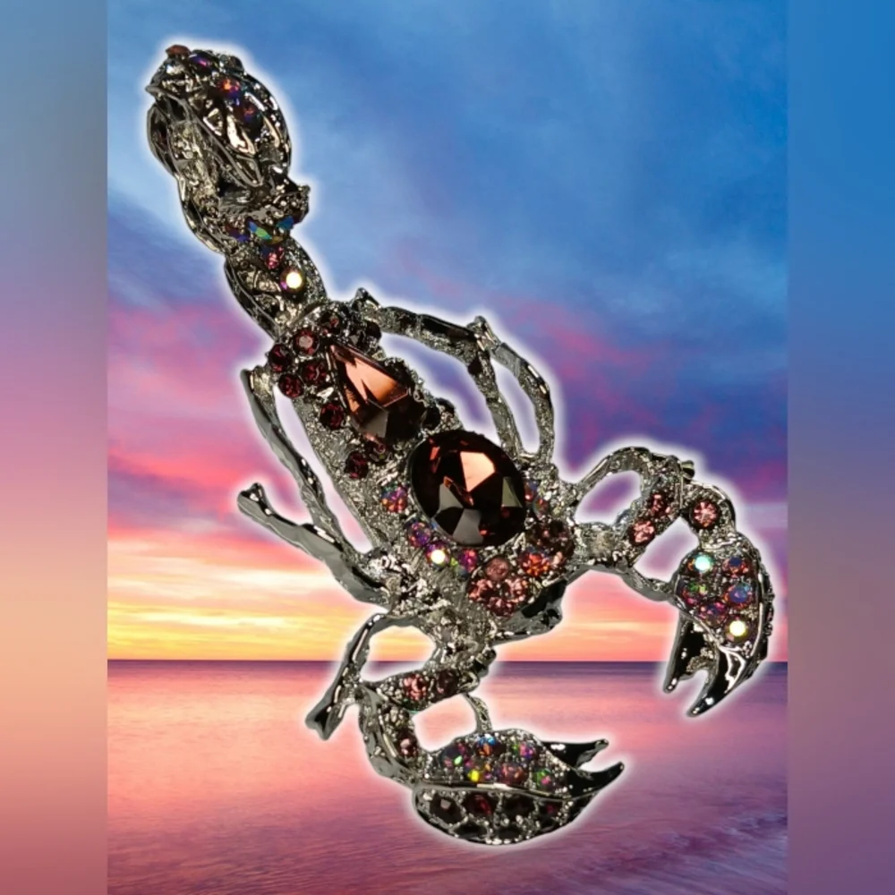 Scorpion Crystal Rhinestone Bling Articulated Stinger Brooch Pendant - Picture 1 of 11